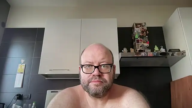theitalianbear online show from June 14, 5:31 am