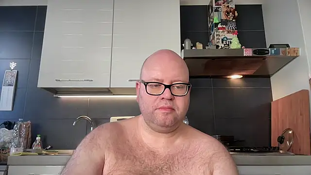 theitalianbear online show from March 13, 6:58 am