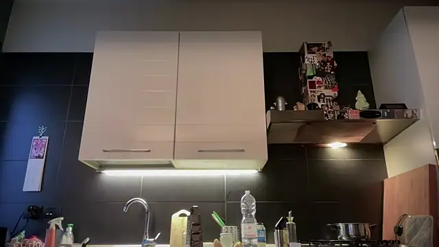 theitalianbear online show from April 22, 5:03 am