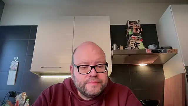 theitalianbear online show from February 20, 7:23 am