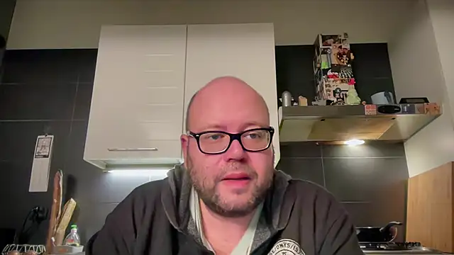 theitalianbear online show from January 2, 5:18 pm