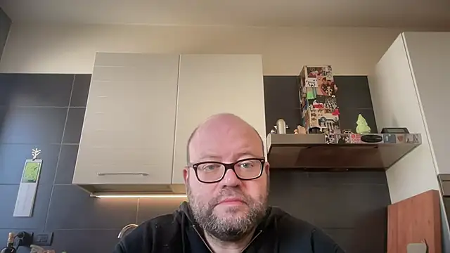 theitalianbear online show from March 13, 10:01 am