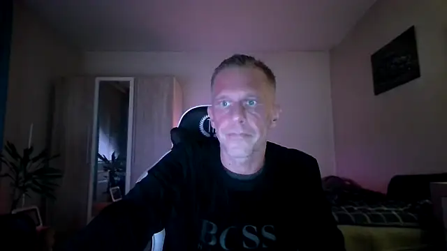slaveboy2016xh online show from December 27, 8:39 pm