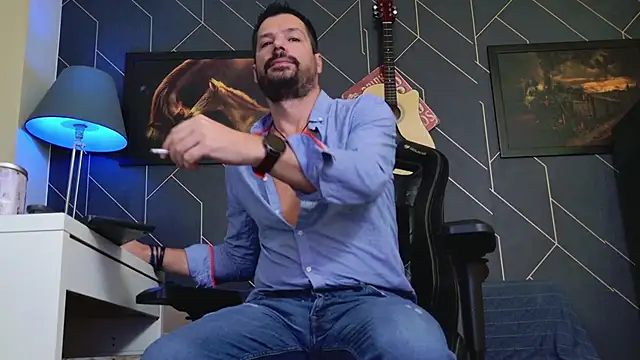 Snapshot of ChrisKox chatting on October 27, 4:59 am ChrisKox online show from October 27, 4:59 am