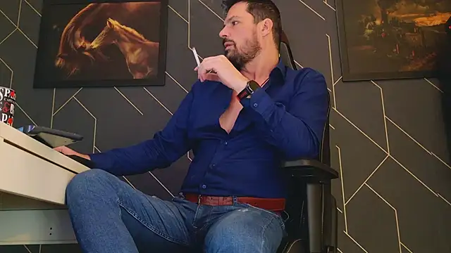 Snapshot of ChrisKox chatting on February 14, 2:23 pm ChrisKox online show from February 14, 2:23 pm