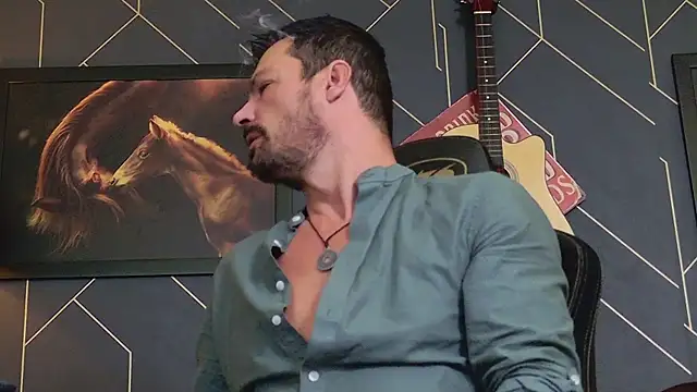 Snapshot of ChrisKox chatting on October 30, 5:42 am ChrisKox online show from October 30, 5:42 am