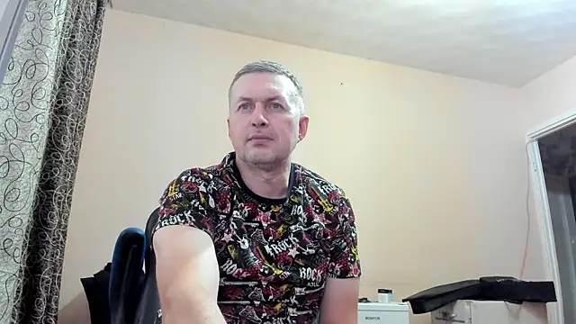 Snapshot of SanFrantsisko chatting on September 9, 1:43 pm SanFrantsisko online show from September 9, 1:43 pm