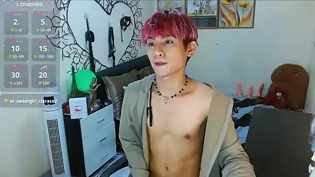 Snapshot of WildestTwink chatting on October 2, 6:45 pm WildestTwink online show from October 2, 6:45 pm