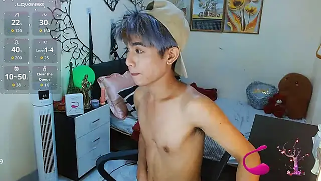 Snapshot of WildestTwink chatting on September 16, 3:57 pm WildestTwink online show from September 16, 3:57 pm