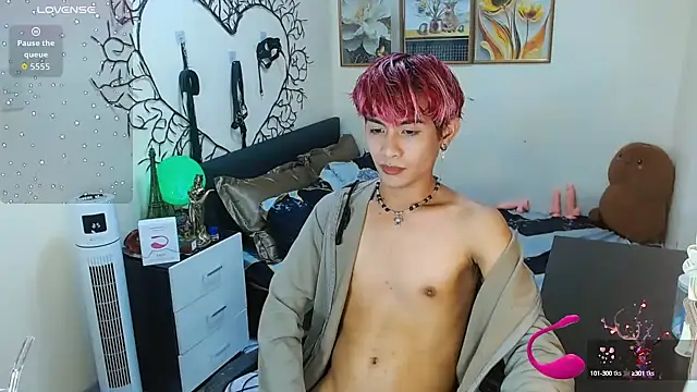 Snapshot of WildestTwink chatting on October 3, 6:46 pm WildestTwink online show from October 3, 6:46 pm