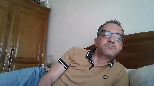 CarlosRocha73 online show from April 10, 11:06 am