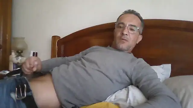 CarlosRocha73 online show from May 16, 10:36 am