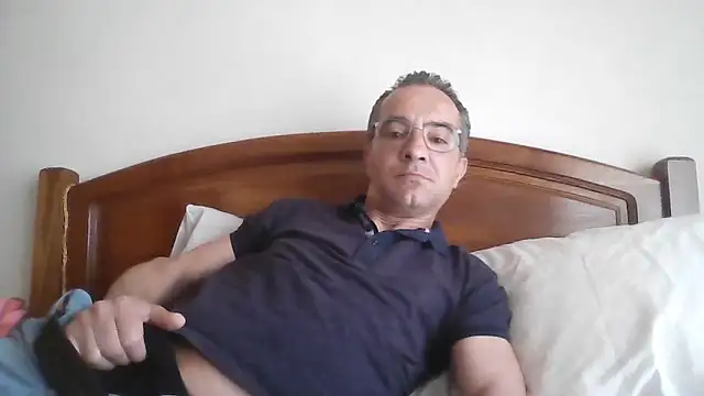 CarlosRocha73 online show from April 21, 10:54 am