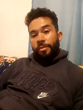 Snapshot of DOM22CM chatting on October 23, 3:43 am DOM22CM online show from October 23, 3:43 am