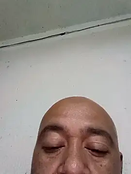 GeorgeVergaGrues online show from September 27, 6:33 am