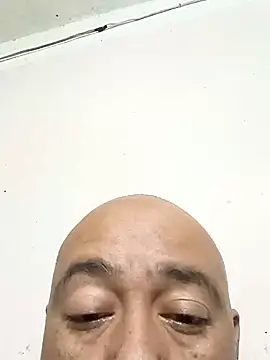 Snapshot of GeorgeVergaGrues chatting on December 21, 2:41 am GeorgeVergaGrues online show from December 21, 2:41 am