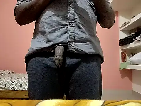 Snapshot of Aneesh007m chatting on October 14, 6:48 pm Aneesh007m online show from October 14, 6:48 pm