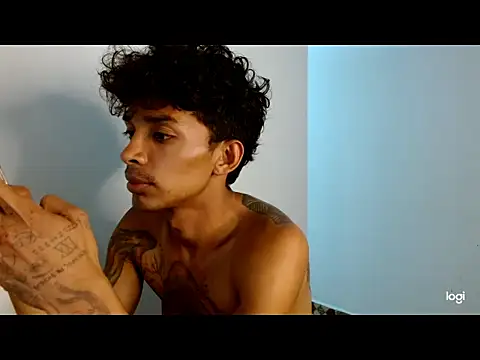  dannyaldana  online show from November 11, 10:15 pm