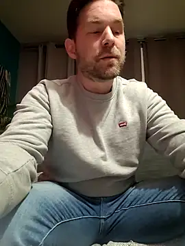 Snapshot of tom_sauwer chatting on September 23, 8:41 pm tom sauwer online show from September 23, 8:41 pm