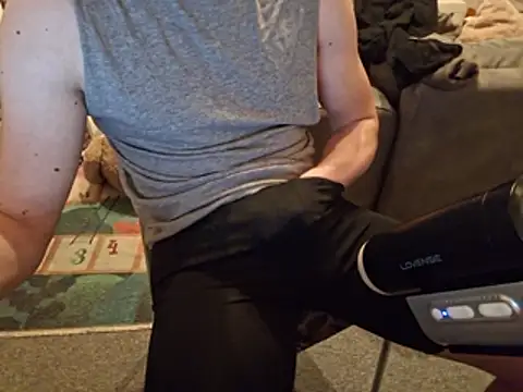 ShyGuyWannaTry online show from December 23, 1:14 am