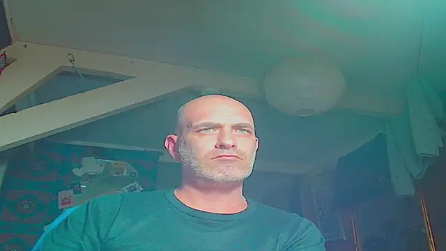 maxhard77 online show from May 13, 10:18 pm