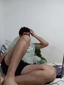 biglatin80 online show from February 6, 4:42 am