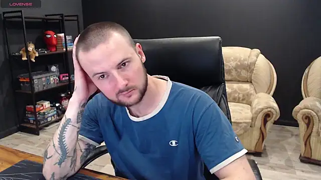 MihasikD online show from April 28, 11:48 am