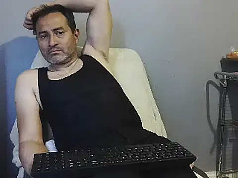 Snapshot of dantehot2020 chatting on January 17, 7:53 pm dantehot2020 online show from January 17, 7:53 pm