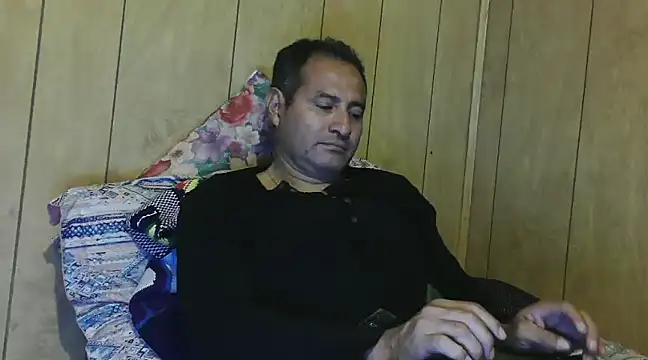Snapshot of dantehot2020 chatting on December 25, 5:05 am dantehot2020 online show from December 25, 5:05 am