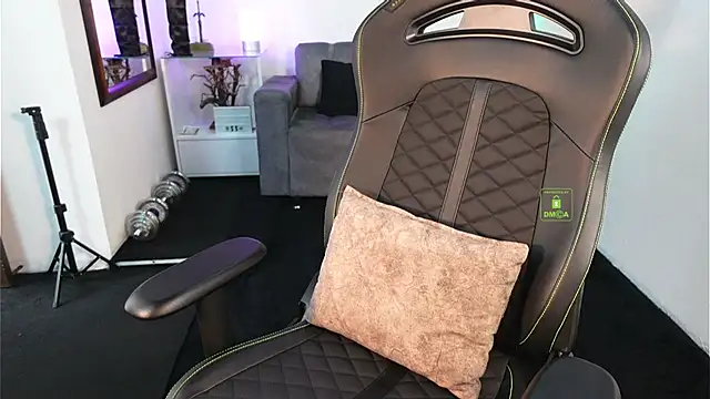 knimh online show from March 4, 5:31 pm