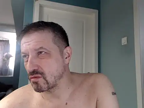 MisterFaithRO online show from April 21, 4:18 am