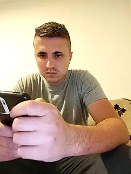 Snapshot of MrNoBoDy000 chatting on September 30, 1:47 pm MrNoBoDy000 online show from September 30, 1:47 pm