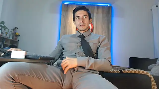 Andrew 4  online show from September 23, 2:11 am