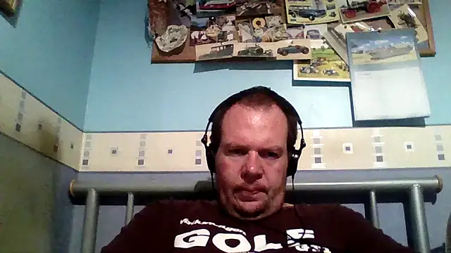 thickdick12331 online show from December 1, 8:01 pm