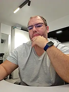 Snapshot of Andrew1900529 chatting on October 11, 8:57 pm Andrew1900529 online show from October 11, 8:57 pm