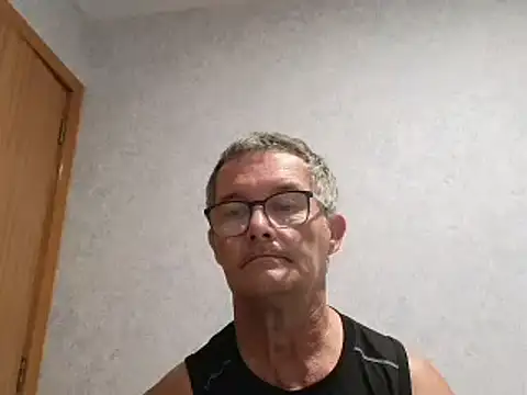 Snapshot of bigballnz chatting on January 2, 7:07 pm bigballnz online show from January 2, 7:07 pm