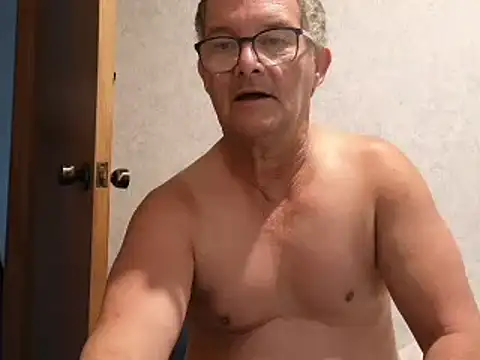 Snapshot of bigballnz chatting on January 7, 8:52 pm bigballnz online show from January 7, 8:52 pm