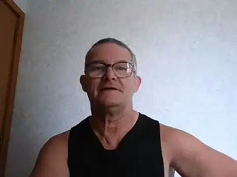 Snapshot of bigballnz chatting on January 30, 6:21 pm bigballnz online show from January 30, 6:21 pm