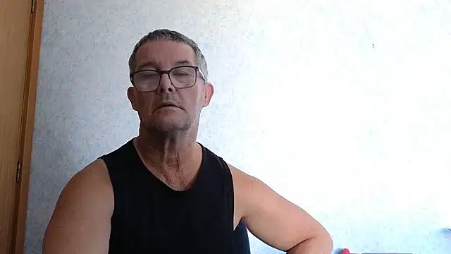 Snapshot of bigballnz chatting on February 19, 7:38 pm bigballnz online show from February 19, 7:38 pm