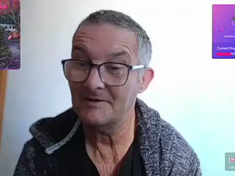 Snapshot of bigballnz chatting on December 6, 7:45 pm bigballnz online show from December 6, 7:45 pm