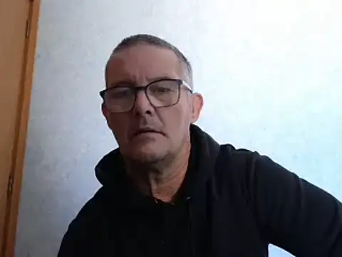 Snapshot of bigballnz chatting on January 20, 9:01 pm bigballnz online show from January 20, 9:01 pm