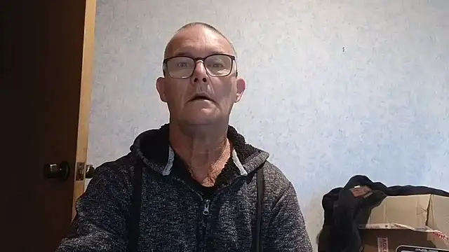 Snapshot of bigballnz chatting on March 20, 6:42 pm bigballnz online show from March 20, 6:42 pm
