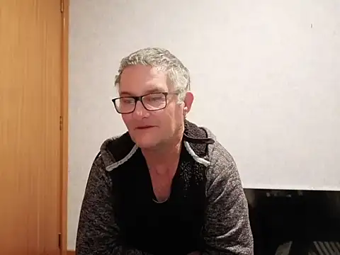 Snapshot of bigballnz chatting on September 12, 7:30 am bigballnz online show from September 12, 7:30 am