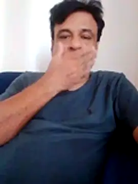 Snapshot of desipapaxxx chatting on October 17, 5:33 am desipapaxxx online show from October 17, 5:33 am