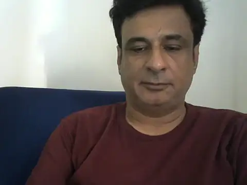 Snapshot of desipapaxxx chatting on October 14, 11:06 am desipapaxxx online show from October 14, 11:06 am