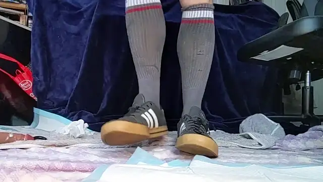 fisthole4dilfs online show from March 16, 6:01 pm