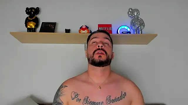 Snapshot of camilo_restrepo21 chatting on February 2, 12:19 am camilo restrepo21 online show from February 2, 12:19 am