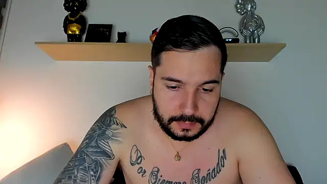 Snapshot of camilo_restrepo21 chatting on January 8, 12:49 am camilo restrepo21 online show from January 8, 12:49 am