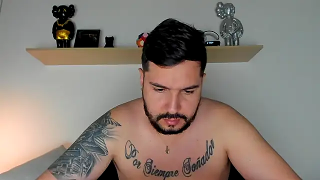 Snapshot of camilo_restrepo21 chatting on January 3, 2:32 am camilo restrepo21 online show from January 3, 2:32 am