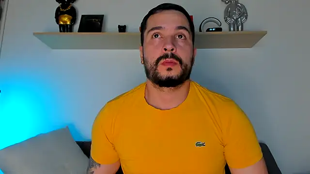 Snapshot of camilo_restrepo21 chatting on February 15, 12:16 am camilo restrepo21 online show from February 15, 12:16 am